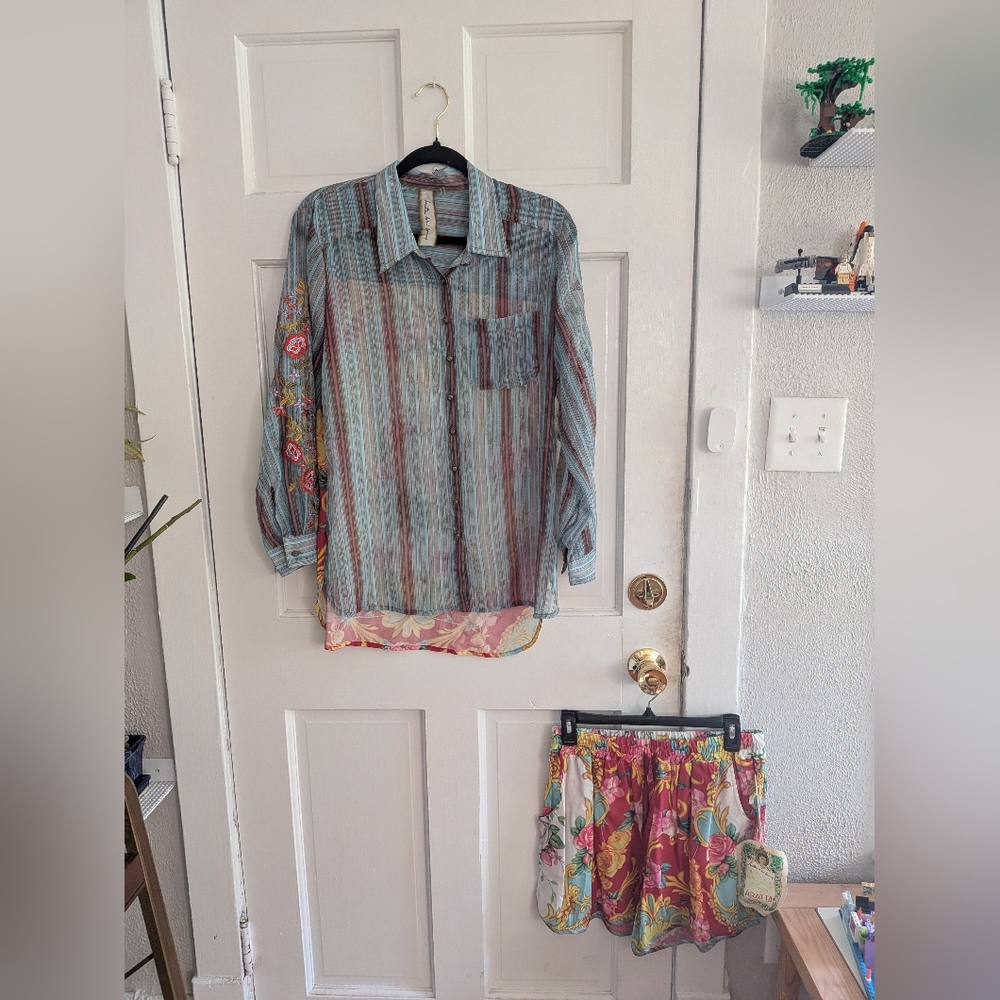Aratta Silent Journey Independence Shirt And Matching Shorts Set - Picture 3 of 6